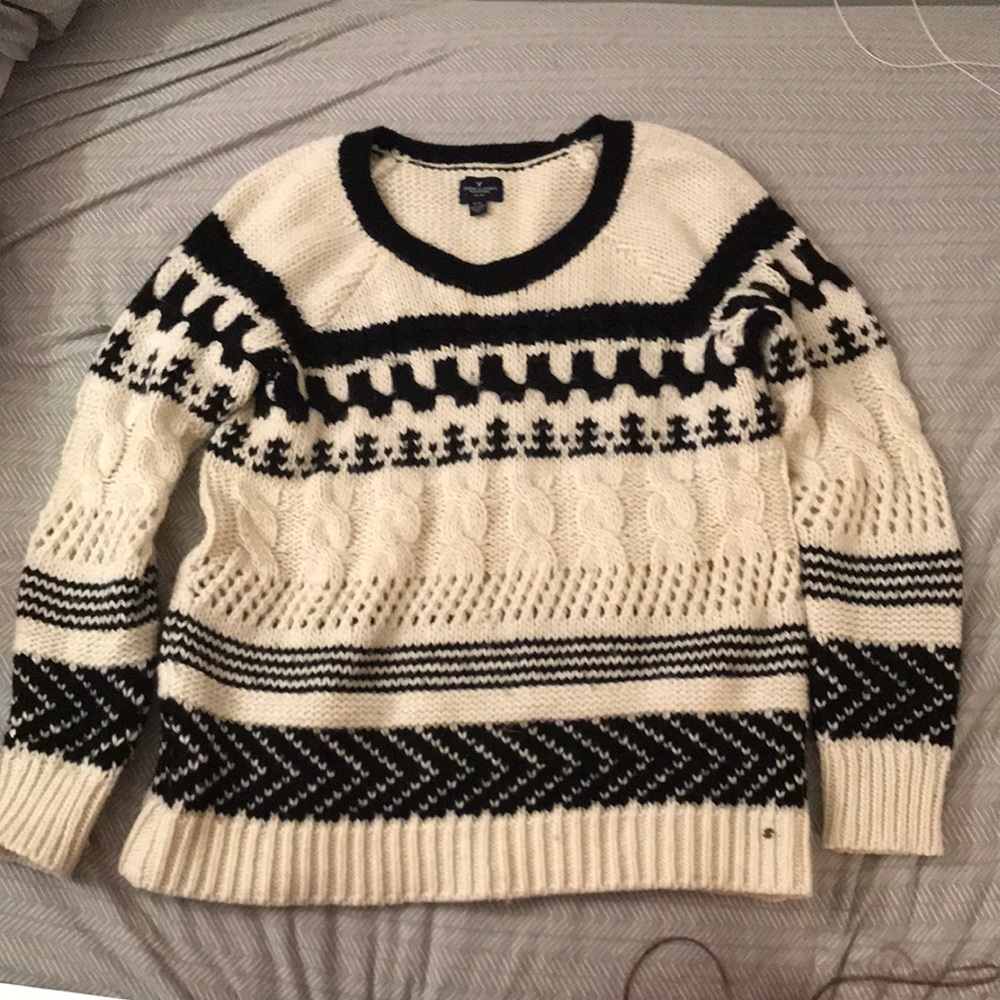 American Eagle Sweater